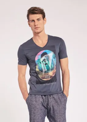 T-shirt multicolor con scollo a V